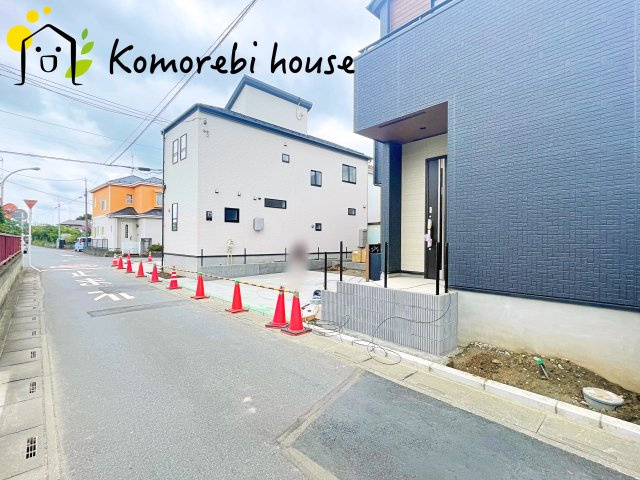 鴻巣市吹上本町2丁目　新築一戸建て　ブルーミングガーデン　01の前面道路含む現地写真|前面道路含む現地写真です