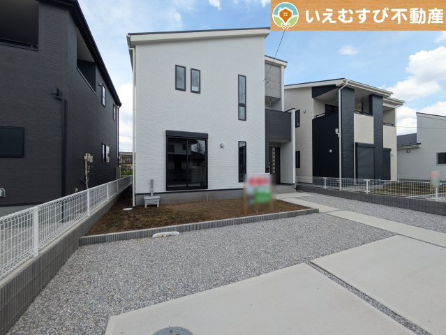 Livele Garden.S　大泉第16寄木戸の庭|ガーデニングが楽しめそう
季節の草花で彩りを！ガーデニングで緑あふれる景色を作るのも楽しみ♪