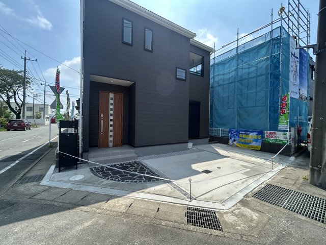 新築　前橋市小相木町第6　Livele Garden.S　１号棟の駐車場|現地写真　駐車スペースは2台分可能です！

