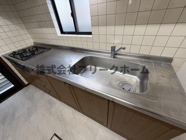 三鷹市下連雀６丁目の一戸建てのキッチン