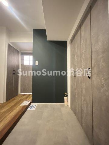 シティコート目黒４号棟の玄関
