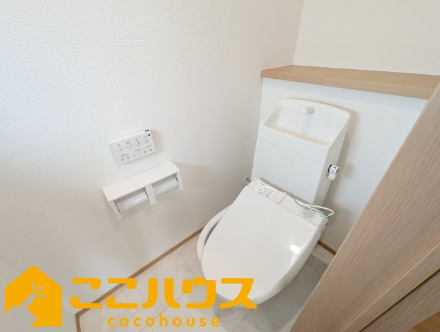 名護市宇茂佐1556番　新築戸建て　全7棟　A号棟のトイレ|高機能トイレ