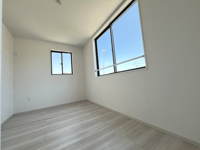 【子供部屋】 | 福岡市西区愛宕1丁目3期　1号棟（全2棟）【仲介手数料無料・0円】 | 現地写真。