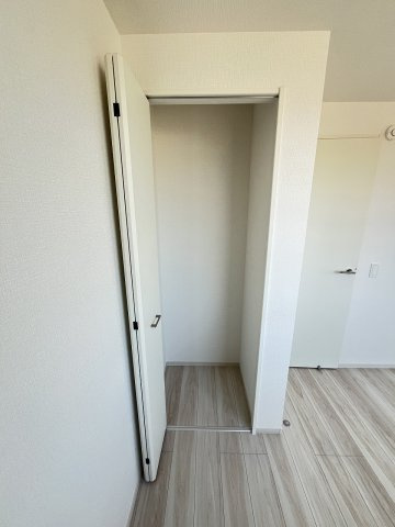 【収納】 | 福岡市西区愛宕1丁目3期　1号棟（全2棟）【仲介手数料無料・0円】 | 現地写真。
