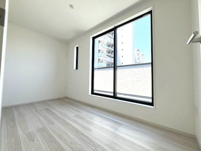 【子供部屋】 | 福岡市西区愛宕1丁目3期　1号棟（全2棟）【仲介手数料無料・0円】 | 現地写真。