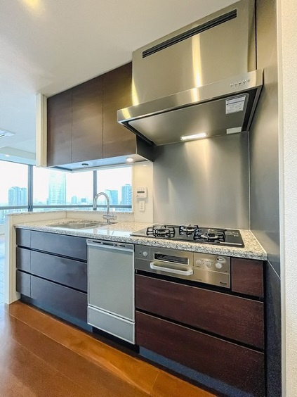 港区六本木１丁目の賃貸マンションのキッチン