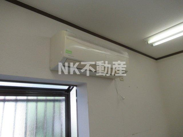 【設備】 | 御厨東店舗（八戸ノ里賃貸） | エアコンは残置物です
