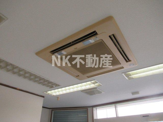 【設備】 | 御厨東店舗（八戸ノ里賃貸） | エアコンは残置物です