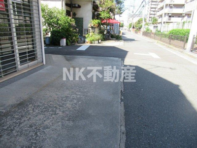【駐車場】 | 御厨東店舗（八戸ノ里賃貸） | 駐車場完備です