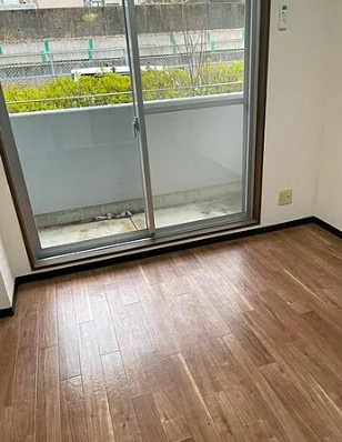 八王子市片倉町の賃貸マンションの居間・リビング