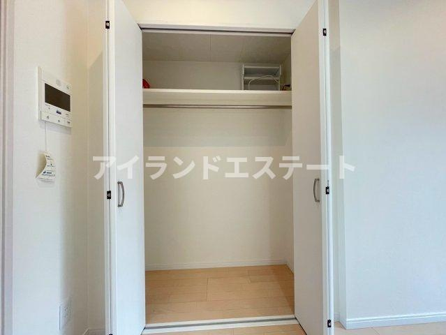 Opus Uno Sangenjaya　楽器演奏可　駅近　ネット無料　床暖房の収納
