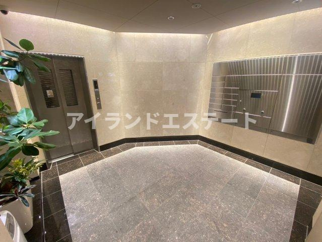 Opus Uno Sangenjaya　楽器演奏可　駅近　ネット無料　床暖房のロビー