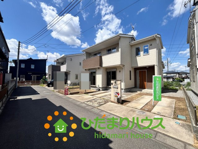 杉戸町杉戸６丁目　中古一戸建ての前面道路含む現地写真
