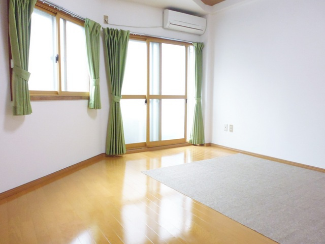 川田ビルの洋室|清潔感があり綺麗なお部屋です