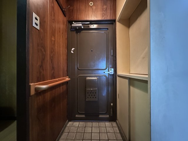 明舞第二センタービルの玄関