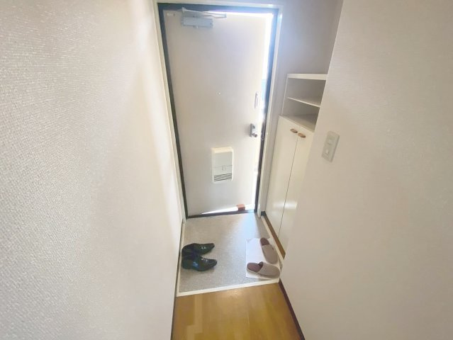 ファミールMの玄関