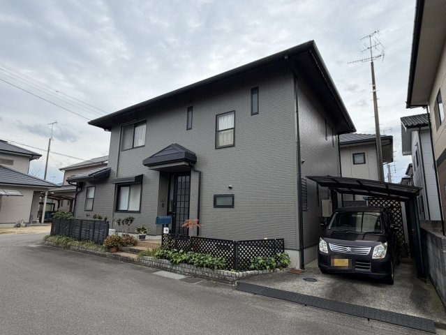 西条市三芳1140-6　中古住宅の外観