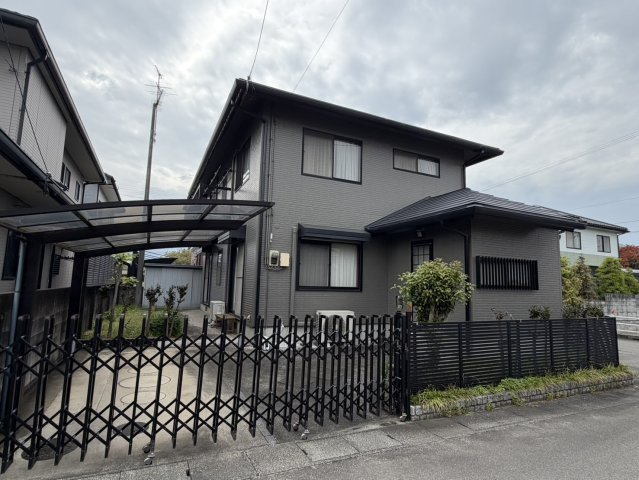 西条市三芳1140-6　中古住宅の外観