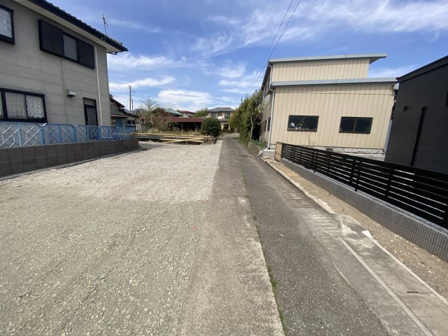 新築　高崎市箕郷町上芝第3　Livele Garden.S　１号棟の駐車場|現地写真　駐車スペースは並列3台分可能です！
