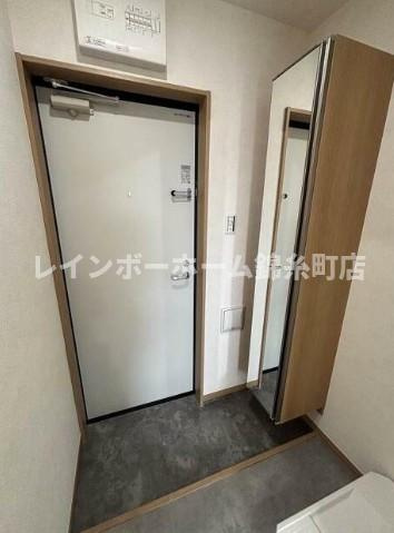 千住Ｇｒａｙｉｓｈｗｏｏｄの玄関|※建築中のため参考写真となります。