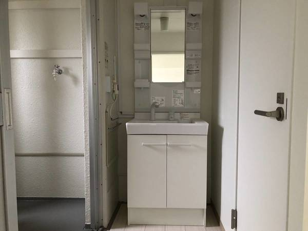 【洗面所】 | ビレッジハウス荒巻1号棟 | ビレッジハウスの同一物件・同一タイプの間取りの写真です