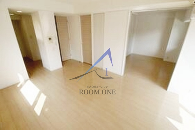 ルジェンテ高輪台の居間・リビング|洋室のお部屋です。