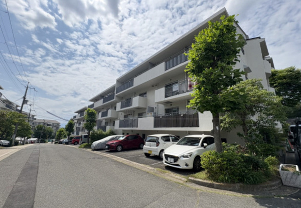 千里緑丘住宅14号棟の画像