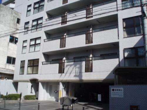 ライオンズマンション二条城東の外観