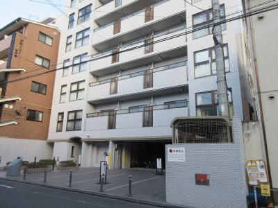 ライオンズマンション二条城東のエントランス