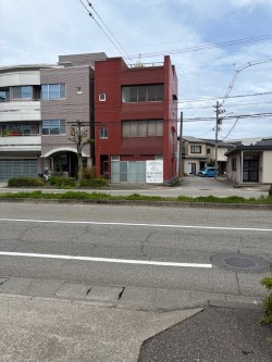 上田ビルの外観