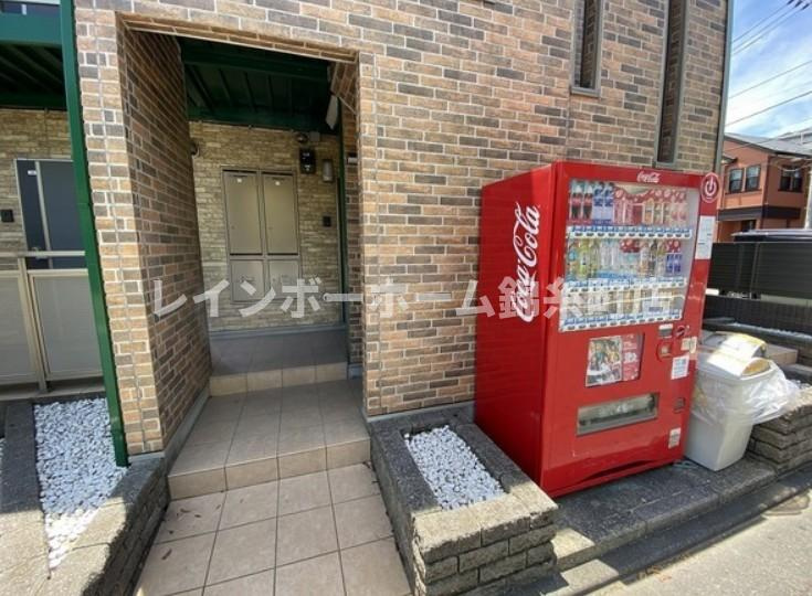 アールブランのエントランス|※建築中のため参考写真となります。