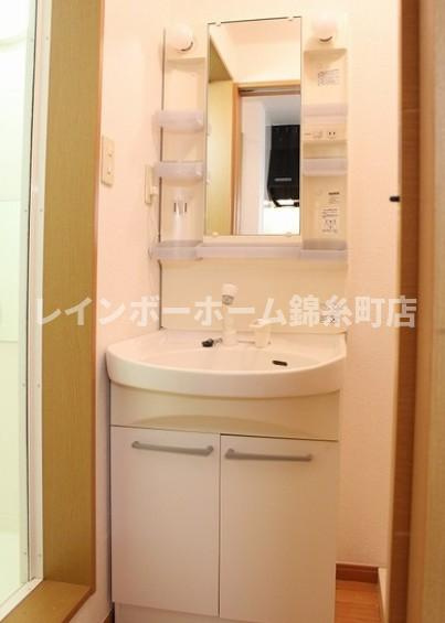 アールブランの独立洗面台|※建築中のため参考写真となります。