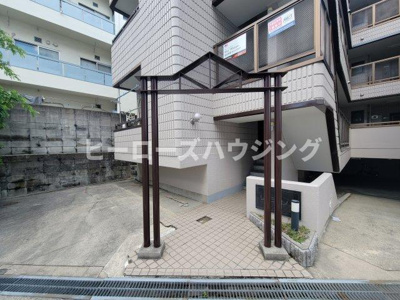 【エントランス】 | リベラ山ノ上
