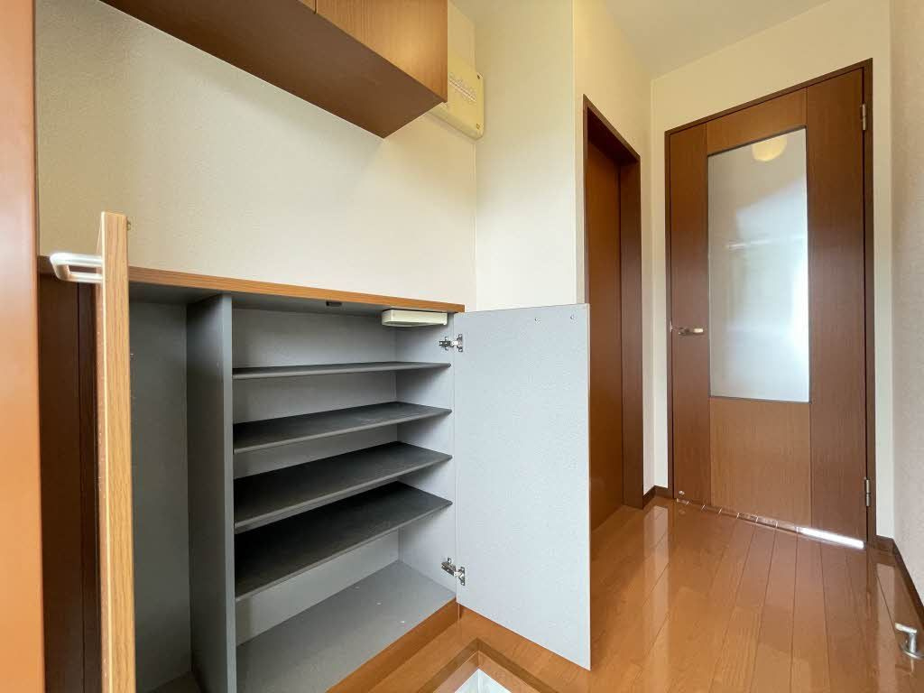 シャーメゾン桜屋敷の玄関