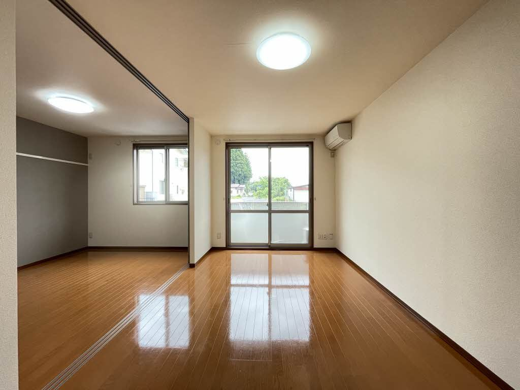 シャーメゾン桜屋敷の居間・リビング