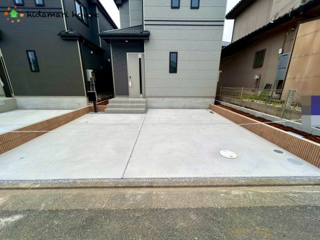 第6北本東間　新築戸建　ハートフルAの玄関