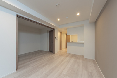 【居間・リビング】 | デュークハウス目黒 | ※写真は同タイプ住戸です。