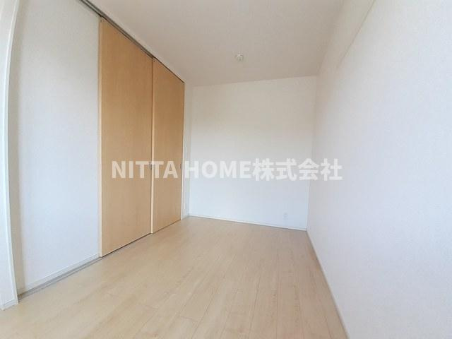 福知山市石原４丁目のアパートの内装|５帖と６帖の２部屋です◇