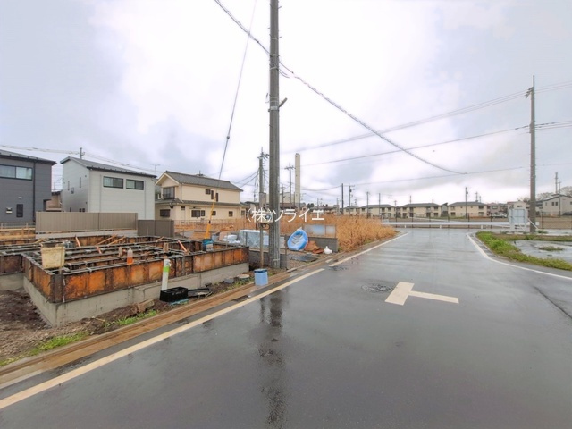 所沢市上安松7期　全4棟　新築戸建　リーブルガーデンの前面道路含む現地写真
