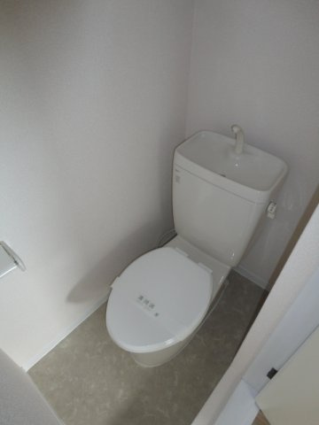浜の宮コーポのトイレ|清潔感のあるトイレです