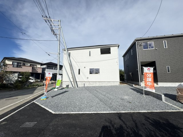 新築　高崎市新町第12　クレイドルガーデン　１号棟の駐車場|現地写真　駐車スペースは並列2台分可能です！
