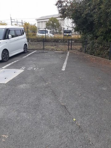 第３龍球園ハイツの駐車場