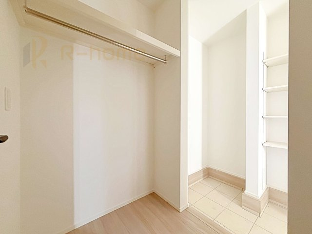 取手市野々井第1期　新築戸建て　1号棟の収納|たっぷり収納できるファミリークローク付き！家族で活用できる便利な収納スペース♪
