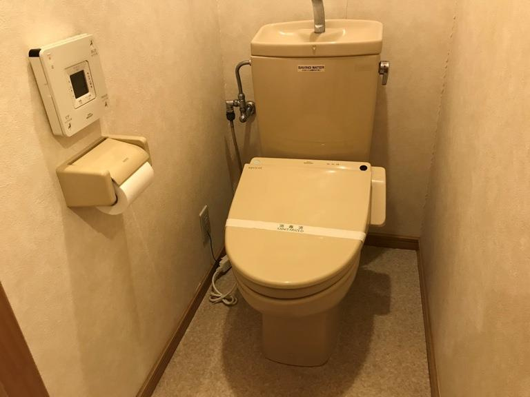 六本木戸建のトイレ