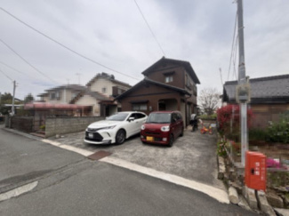 【外観】 | 高島市安曇川町青柳2032-154　中古戸建 | 並列駐車三台以上可能