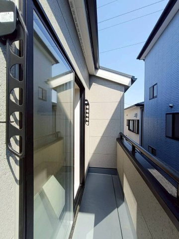 八潮市　二丁目　新築戸建　全1棟のバルコニー|施工例です