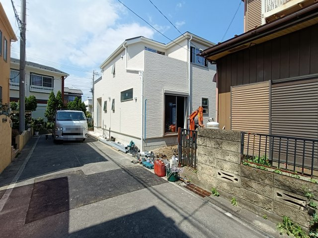 八潮市　二丁目　新築戸建　全1棟の前面道路含む現地写真|前面道路含む現地写真です
