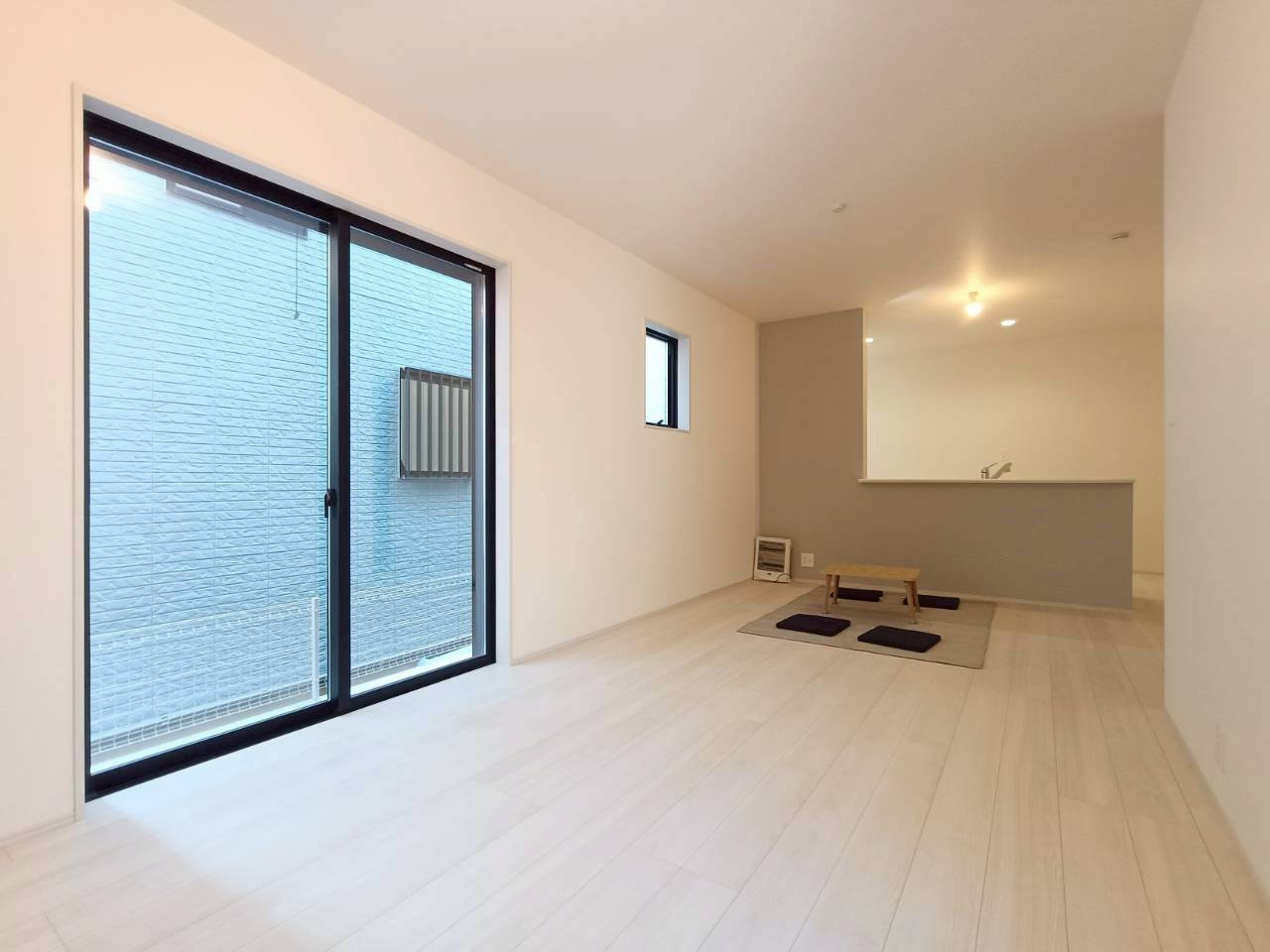 八潮市　二丁目　新築戸建　全1棟の居間・リビング|施工例です