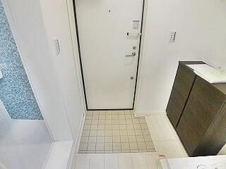 相模原市中央区矢部２丁目のアパートの玄関