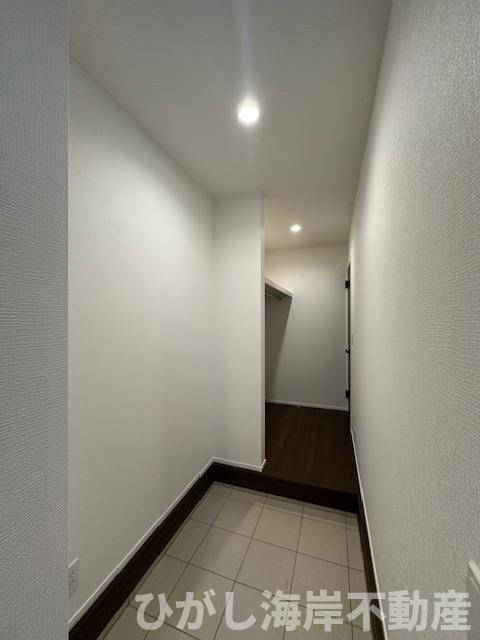 平塚市山下1丁目　新築戸建　全2棟の設備|シューズインクローク＆ファミリークローク